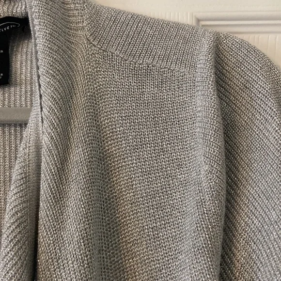 Midnight Velvet Cardigan size XL excellent condition length 37” color silver - Picture 3 of 12